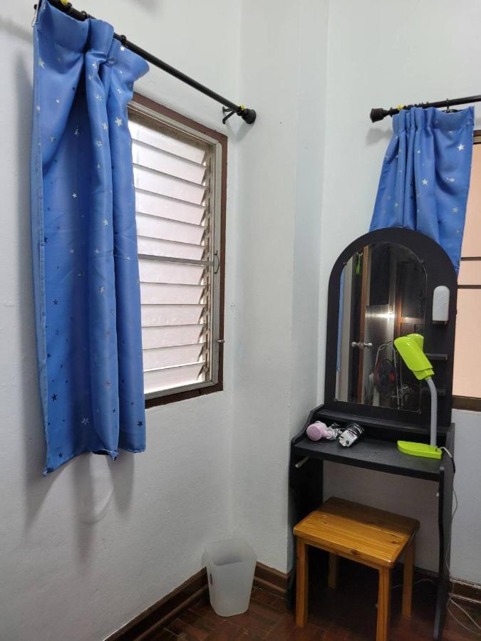 La Maison Verte Hostel Chiang Mai Esterno foto