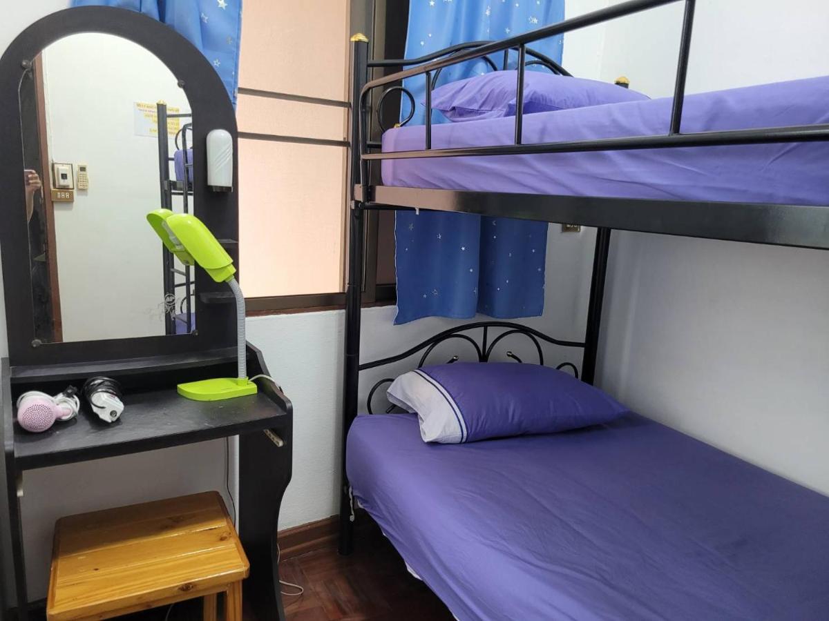 La Maison Verte Hostel Chiang Mai Esterno foto