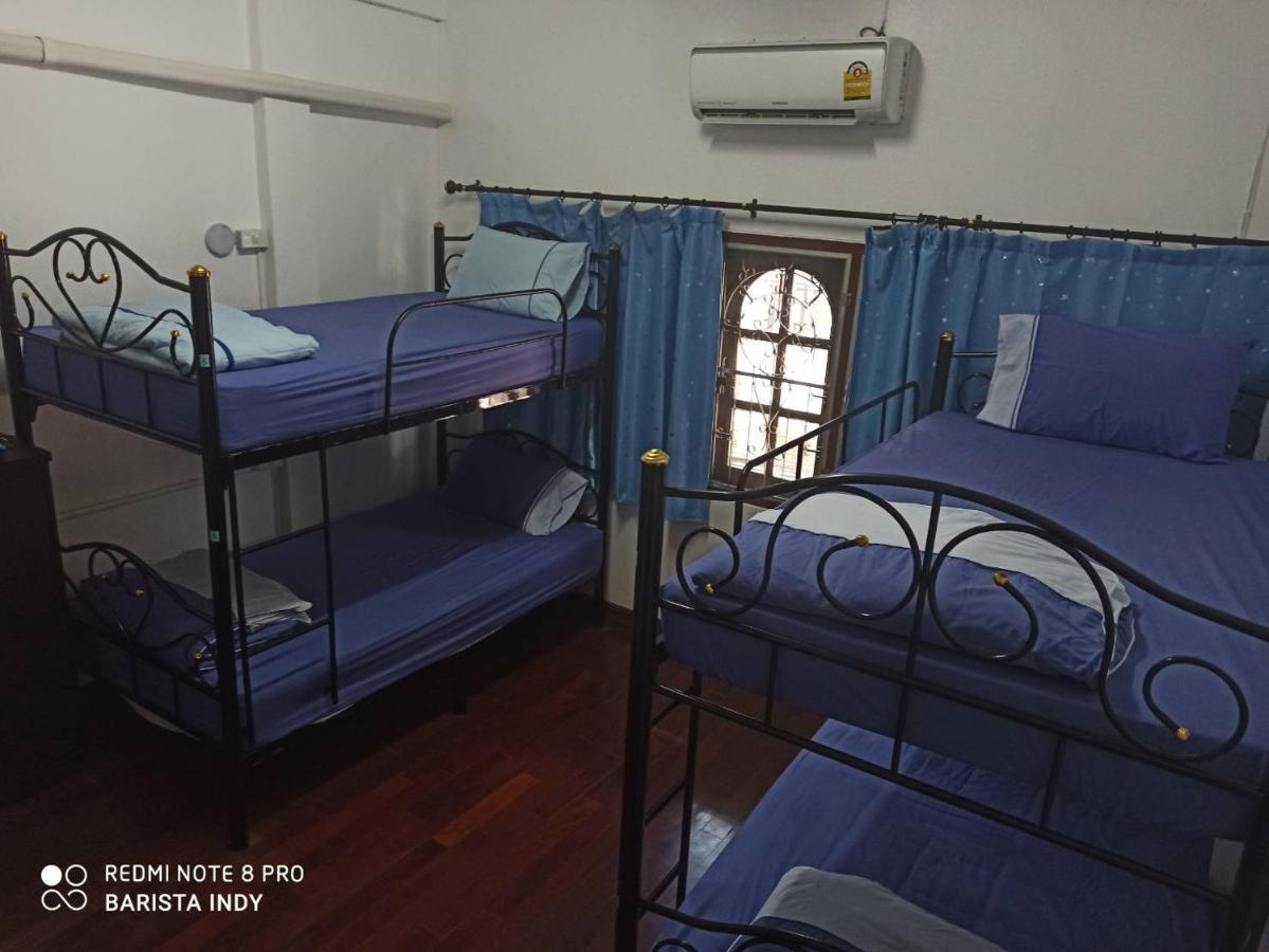 La Maison Verte Hostel Chiang Mai Esterno foto